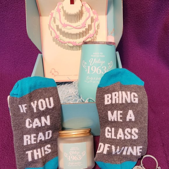 Birthday box - Picture 2 of 3